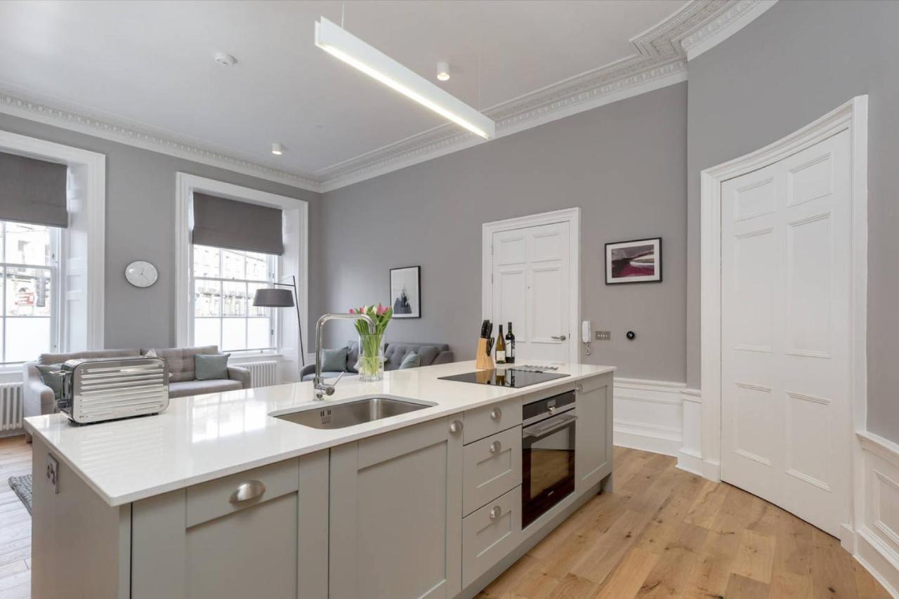 Joivy Spacious And Bright 1Bed Apt, Short Walk From Princes Street Edinburgh Exterior photo